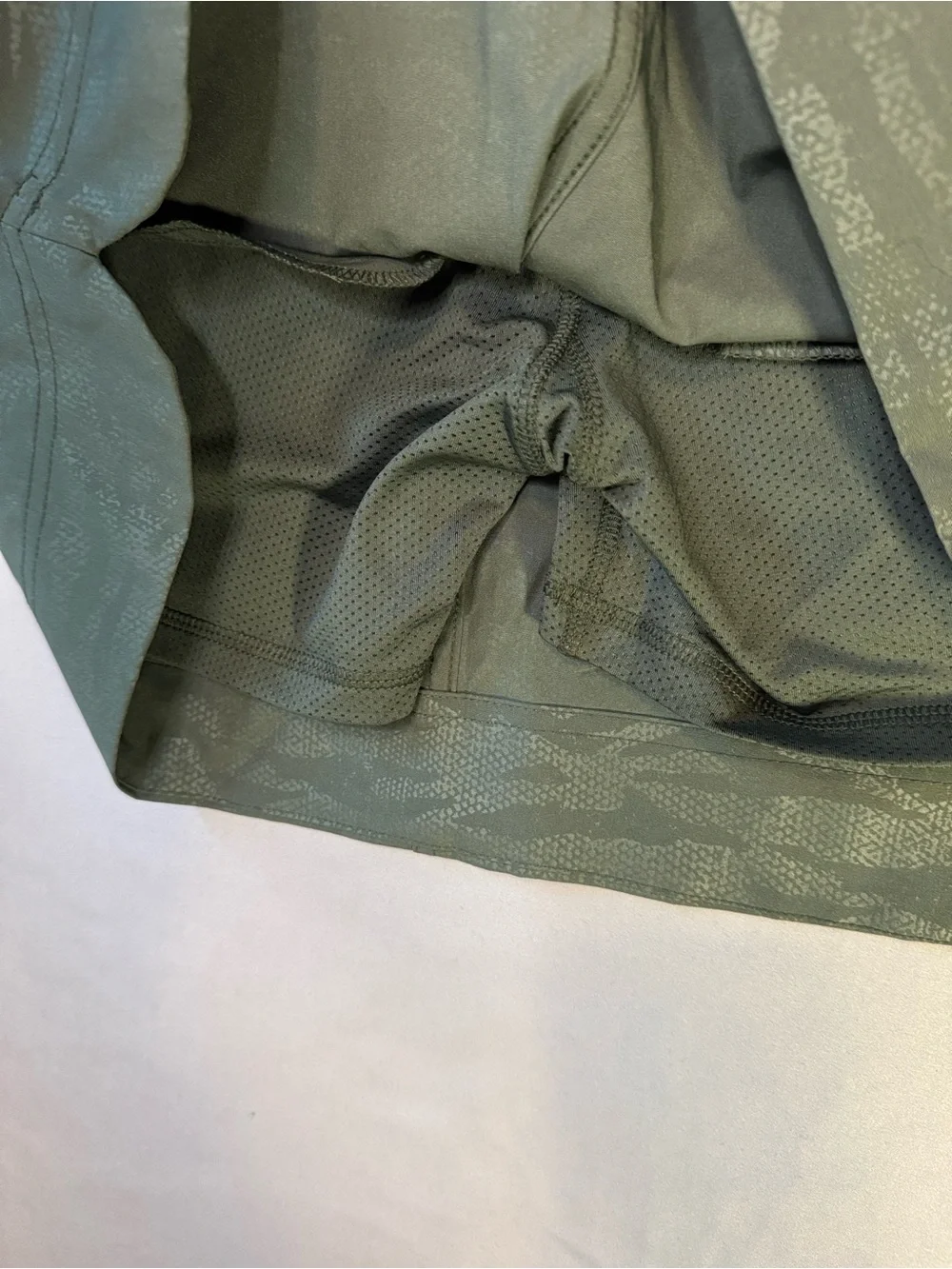 Orvis Women’s Athletic Skort Olive Green w/Snake Embossing Size S
